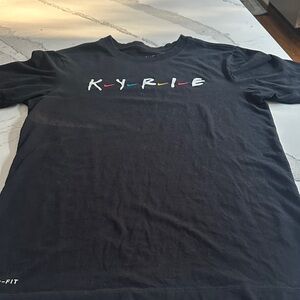 Short Sleeve Nike KYRIE X Friends Black Dri-FIT T-Shirt Size Small
